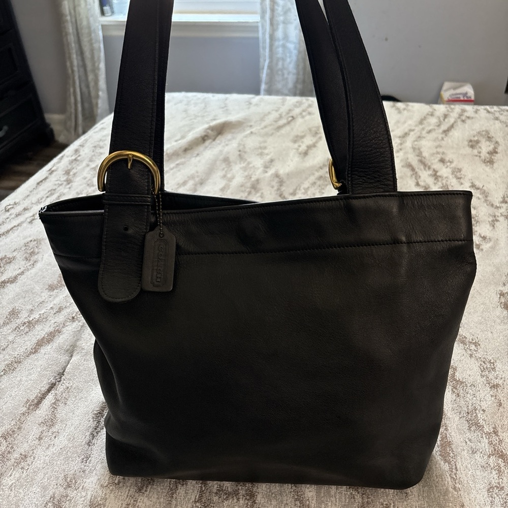 🖤 Vintage Leather Coach 🖤